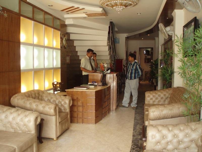 ホテル ティジェイエス ロイヤル デリー インテリア 写真